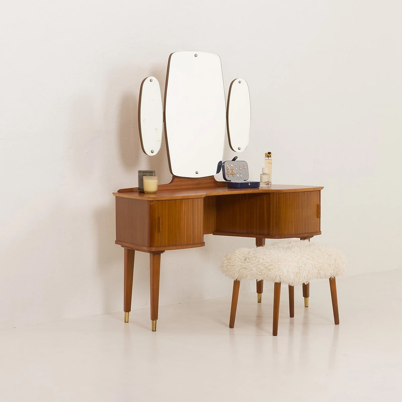 Teak dressing table with mirror by Viken Møbelfabrikk, 1950s 7