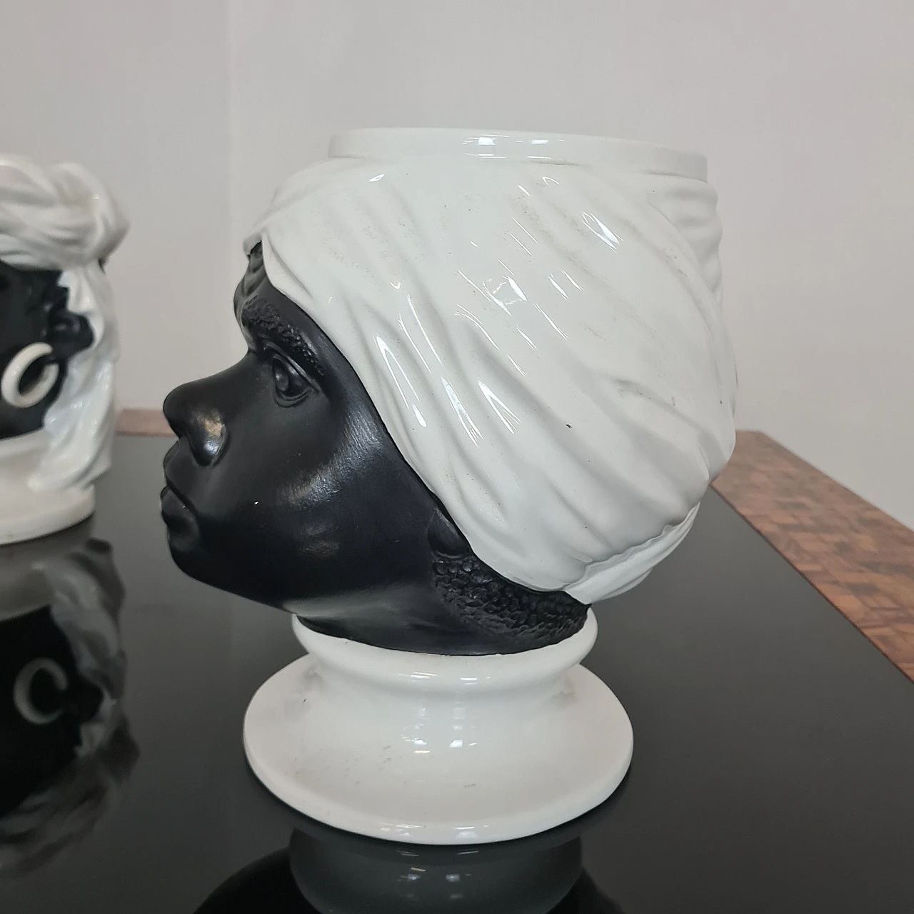 Pair of glazed ceramic Moorhead vases, 1980s 12