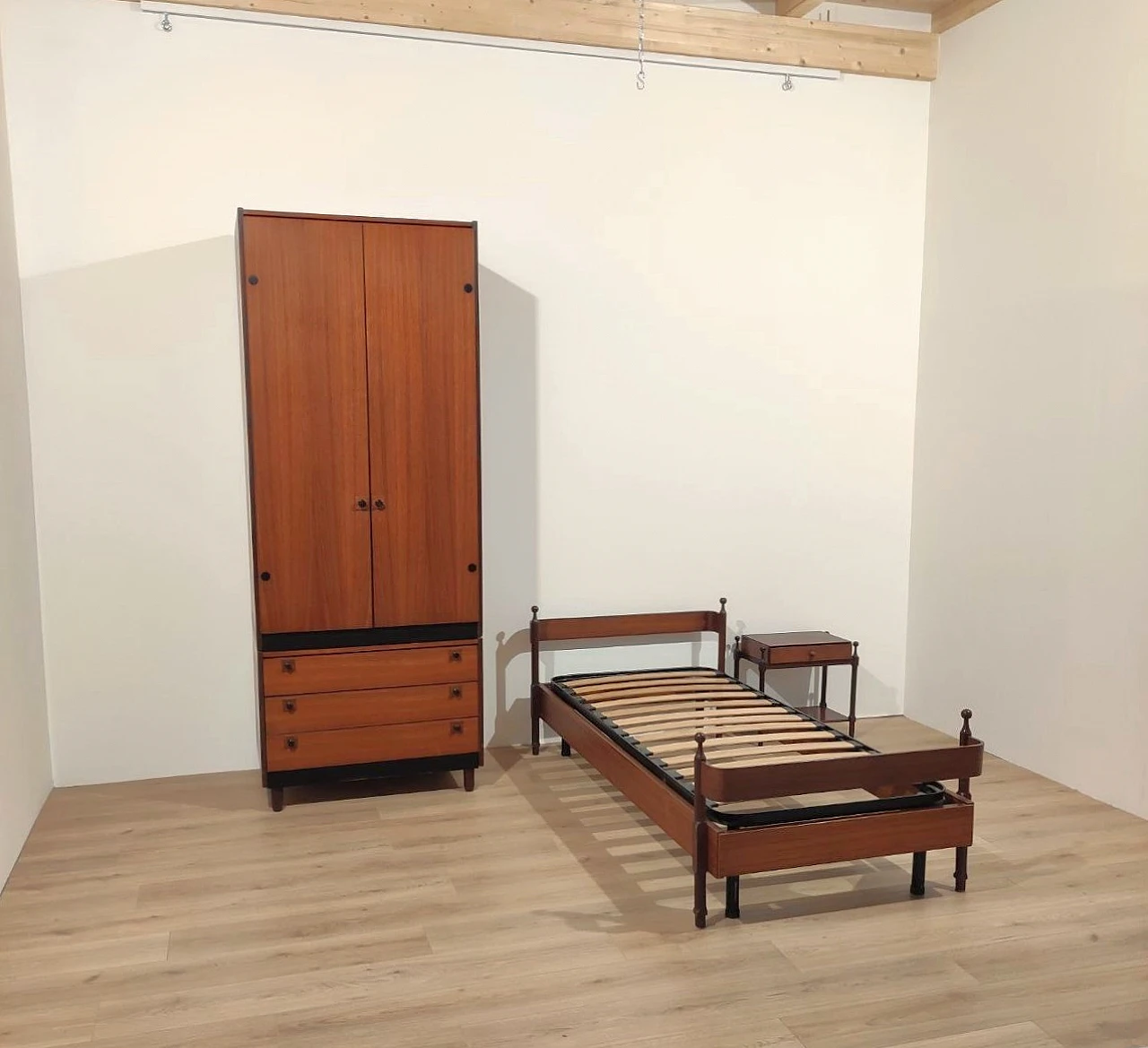 Letto con comodino e armadio in teak di F.lli Proserpio, anni '60 1