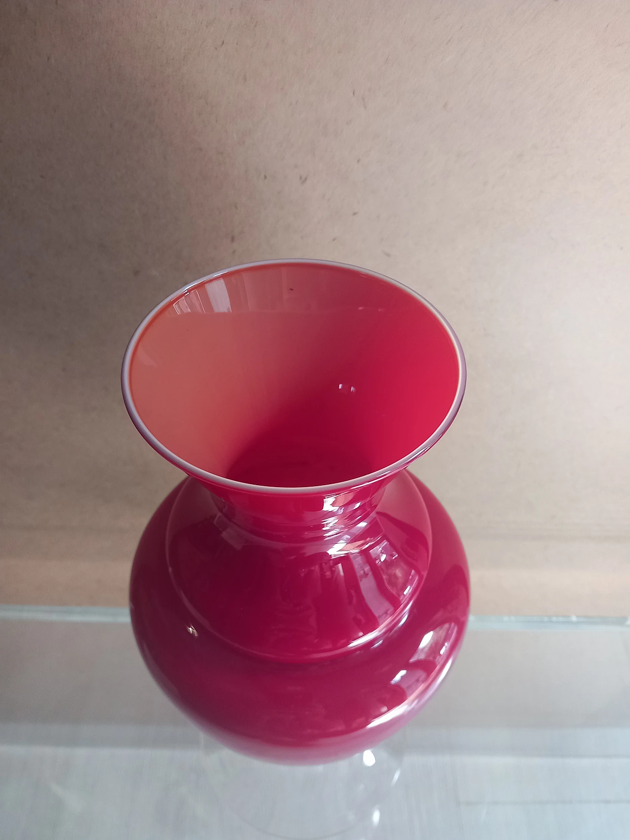 Vaso di vetro opalino rosso rubino anni 60-70 Italia 4