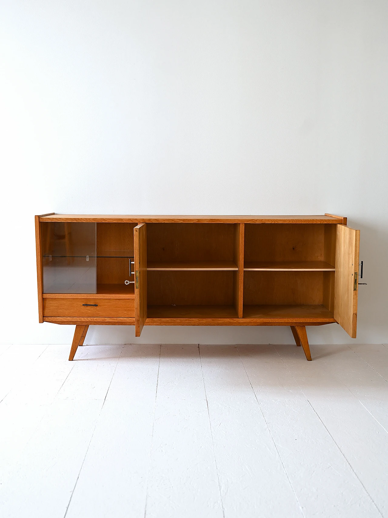 Credenza in rovere con vetrinetta, anni '60 3