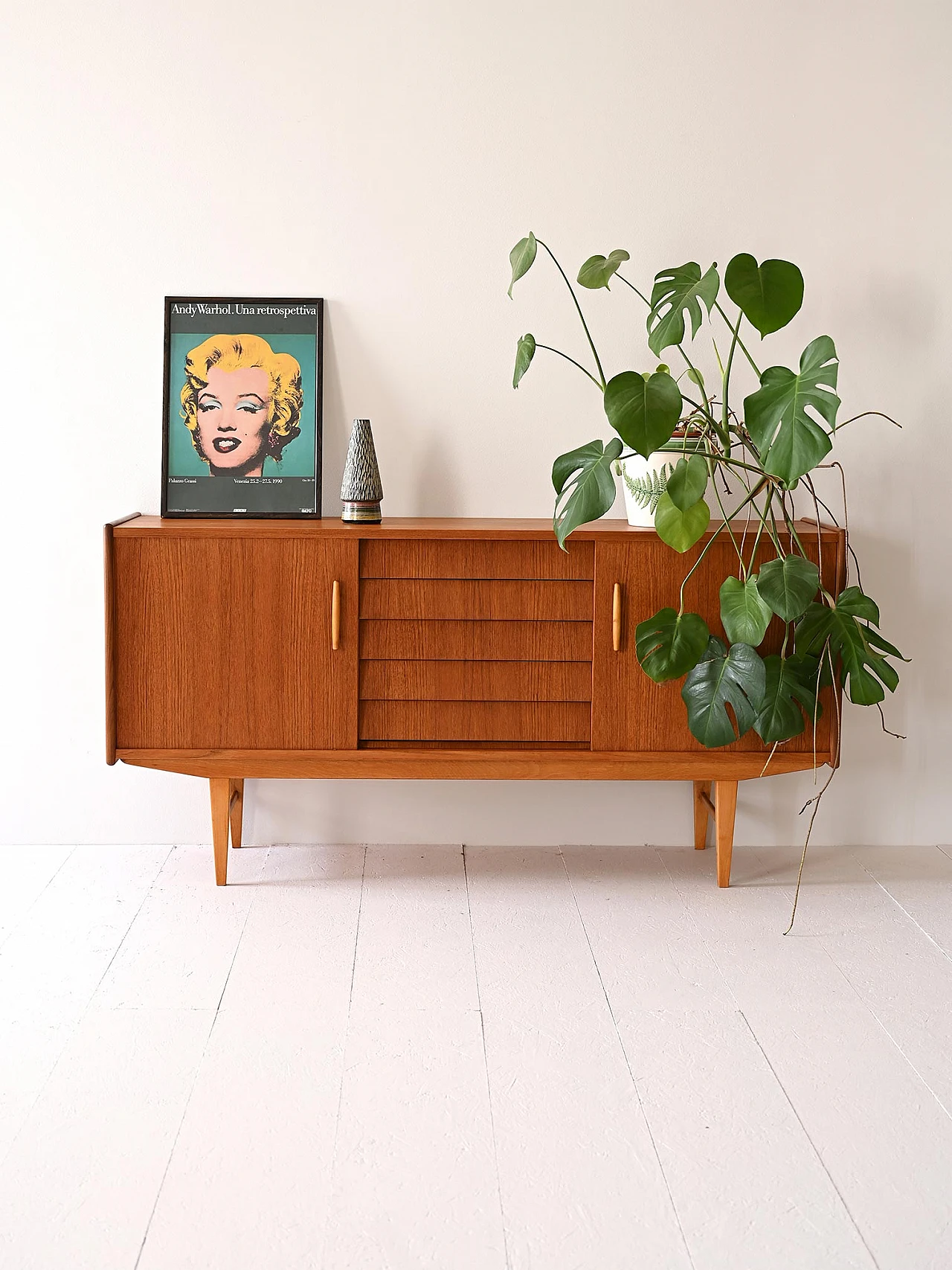 Scandinavian sideboard with central drawers, 1960s 1