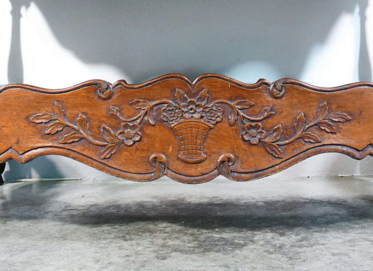 Walnut sideboard with base decorated in bas-relief, 19th century 5