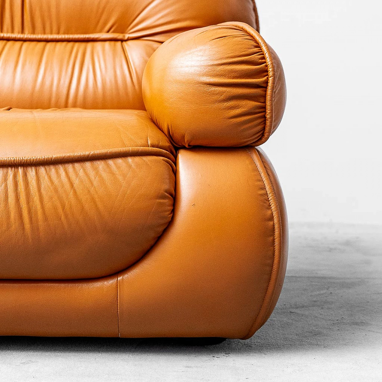 Pair of brown leather armchairs, 1970s 6