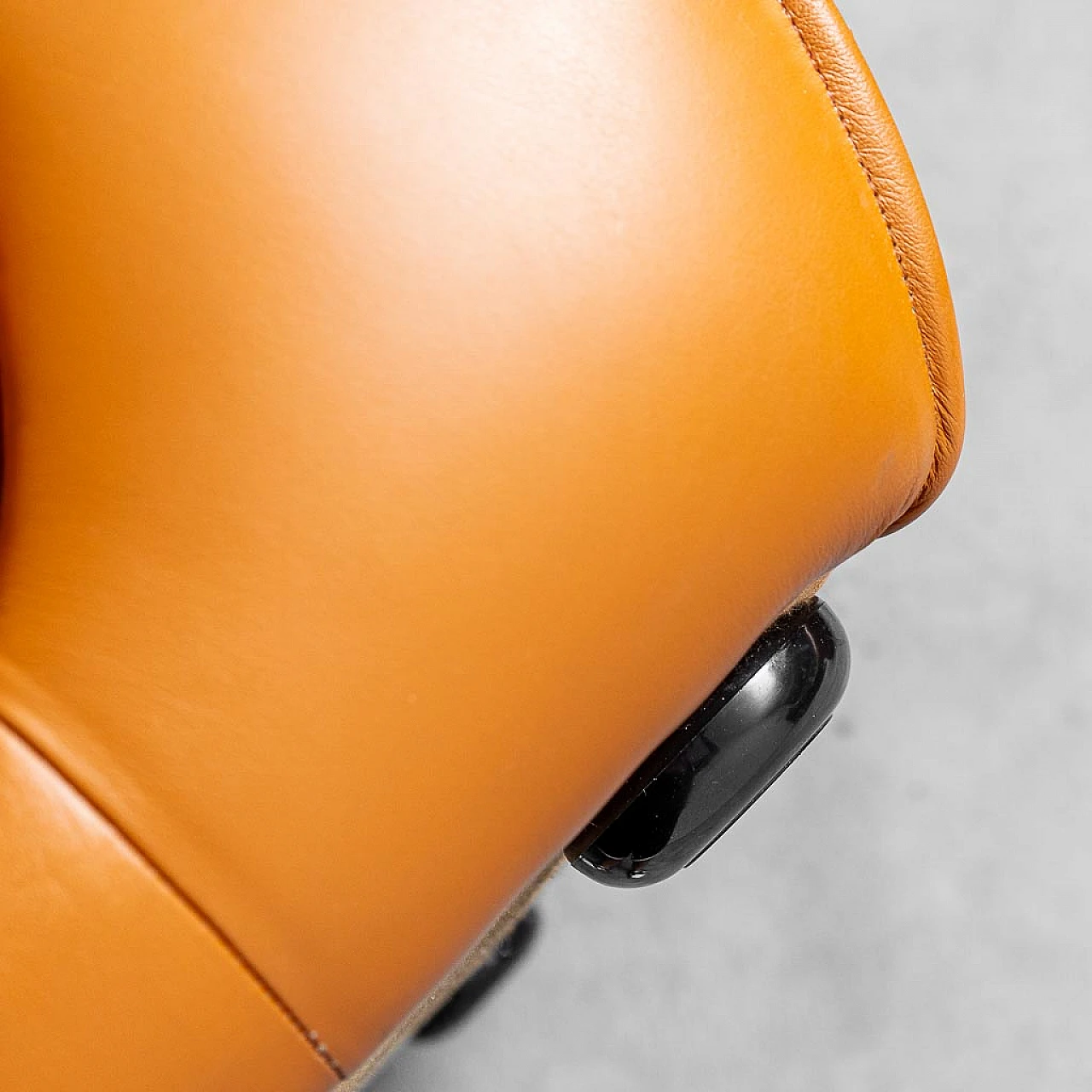 Pair of brown leather armchairs, 1970s 12