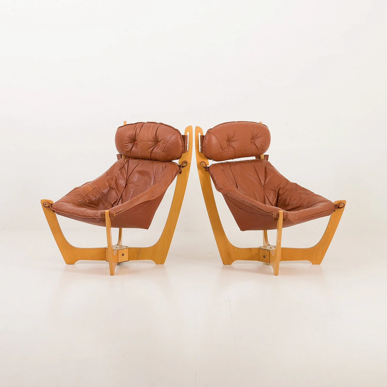 Pair of Luna armchairs by Odd Knutsen for Hjellegjerde, 1970s 6