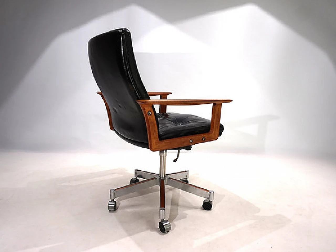 Leather and teak office chair by Arne Vodder for Sibast, 1960s 4