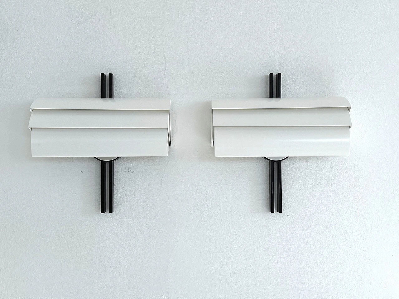 Pair of Stria wall lamps by Ernest Gismondi for Artemide, 1980s 1