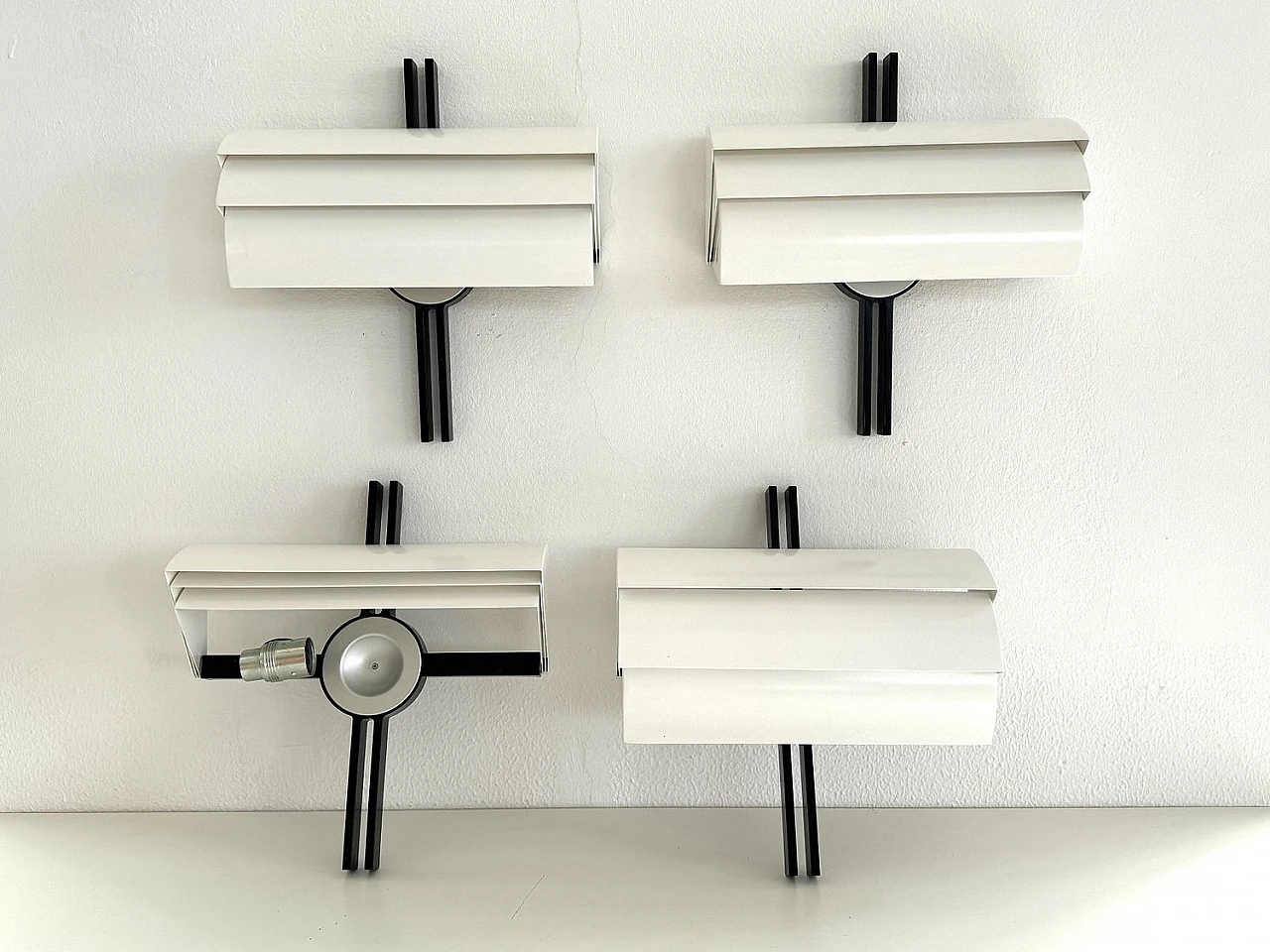 Pair of Stria wall lamps by Ernest Gismondi for Artemide, 1980s 4