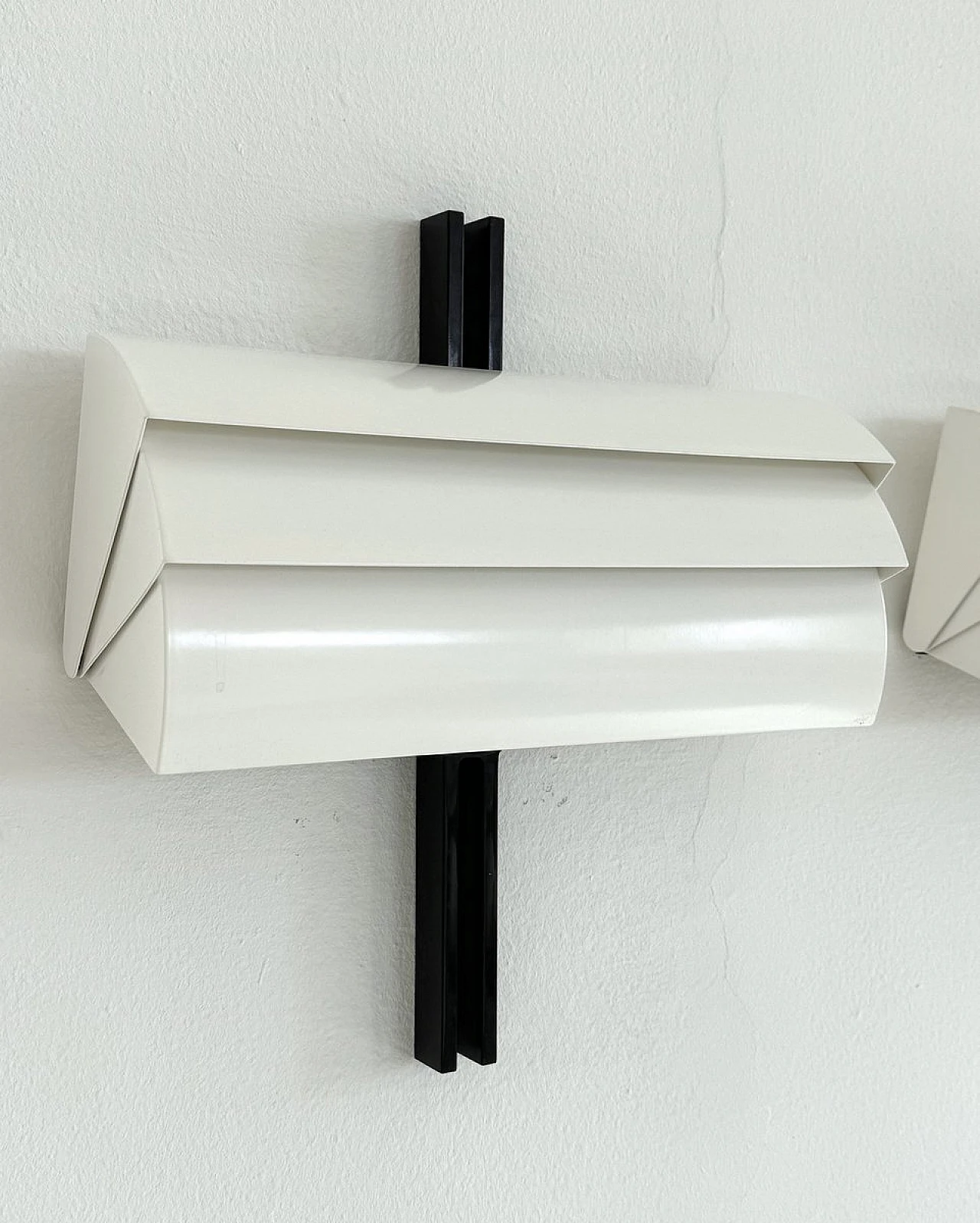 Pair of Stria wall lamps by Ernest Gismondi for Artemide, 1980s 11