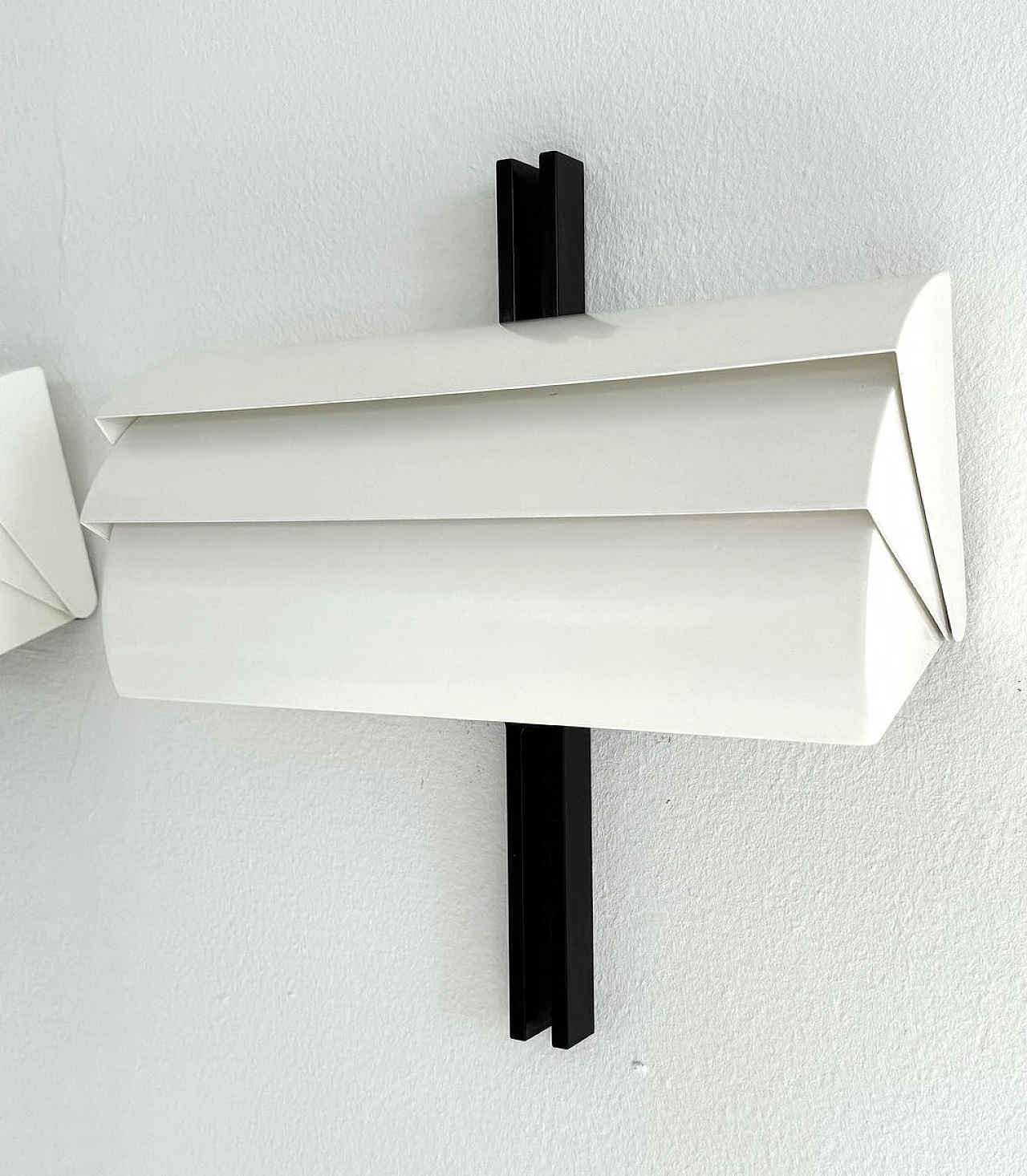 Pair of Stria wall lamps by Ernest Gismondi for Artemide, 1980s 12