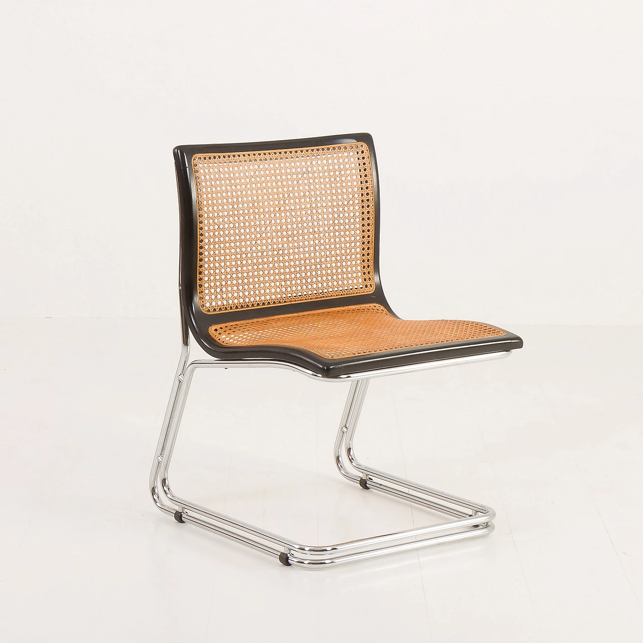 Cantilever chair in chromed steel and Vienna straw, 1970s 3