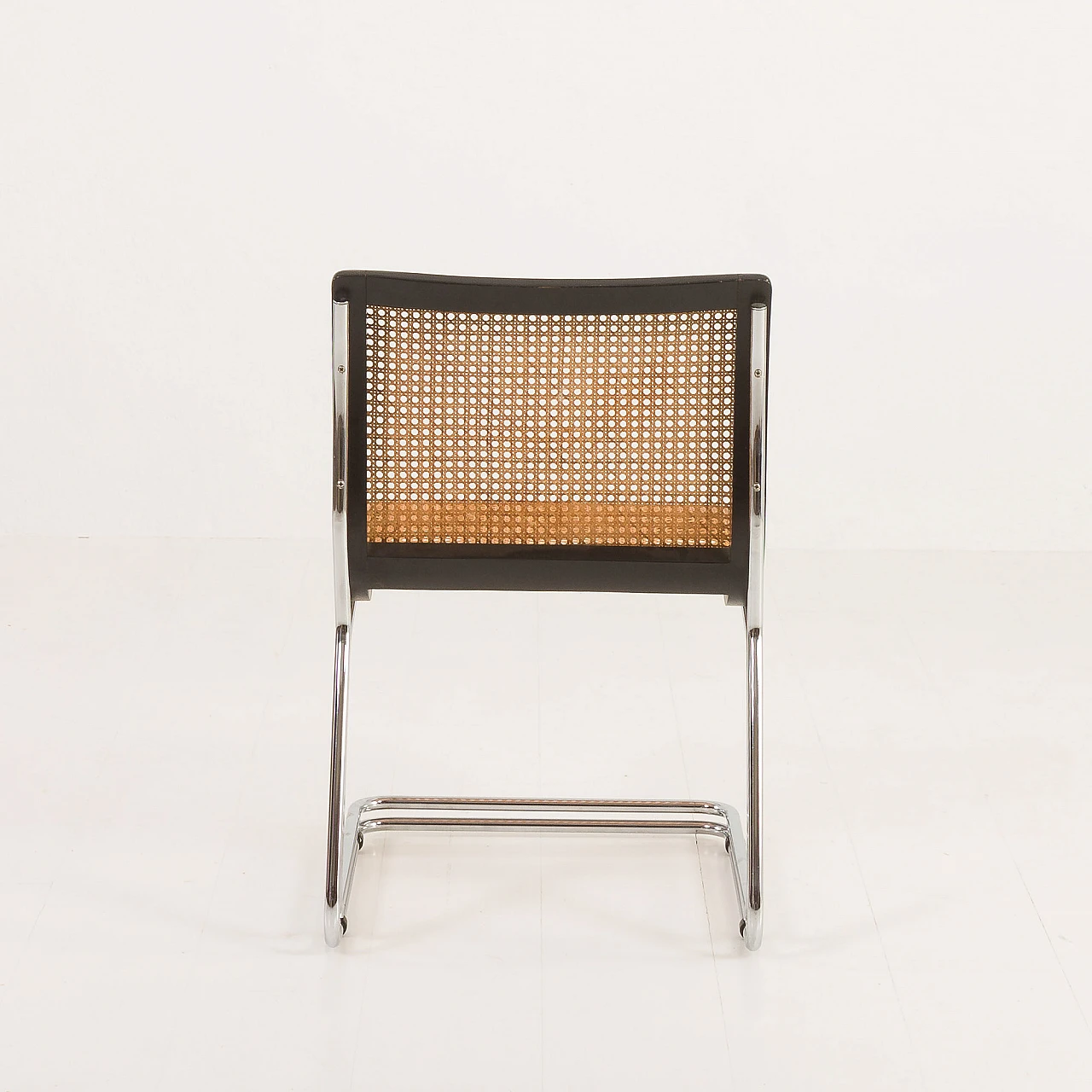 Cantilever chair in chromed steel and Vienna straw, 1970s 9