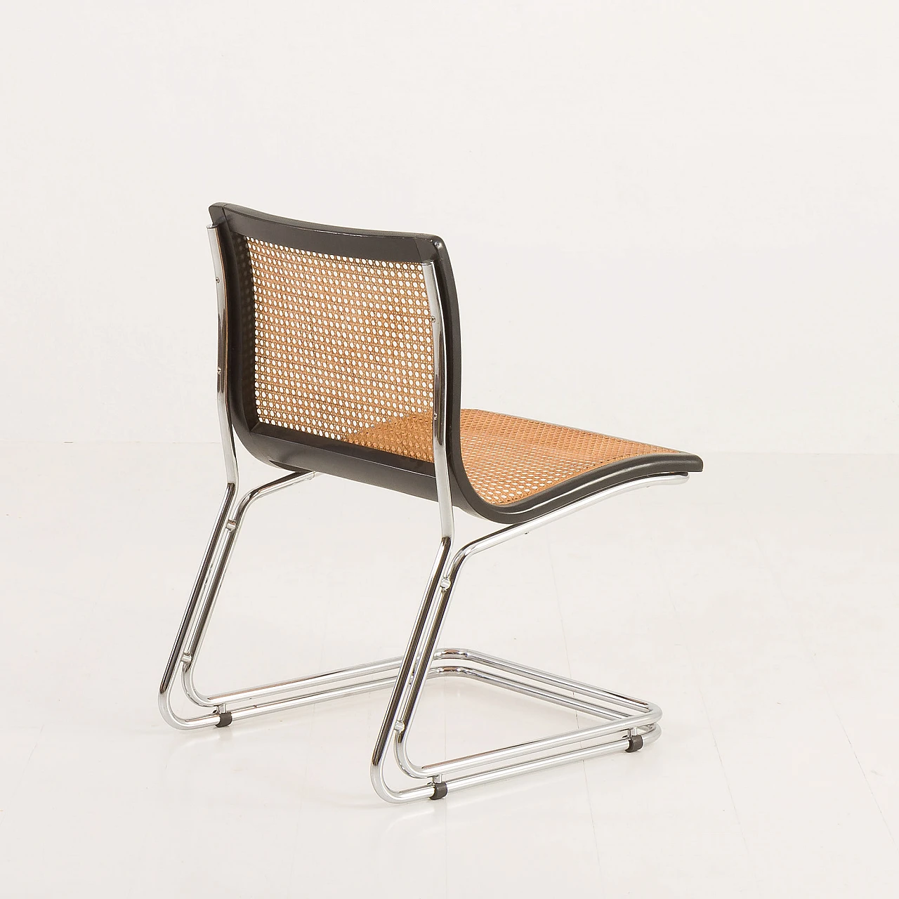 Cantilever chair in chromed steel and Vienna straw, 1970s 10