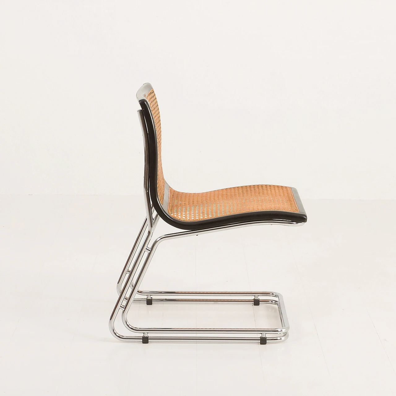 Cantilever chair in chromed steel and Vienna straw, 1970s 11