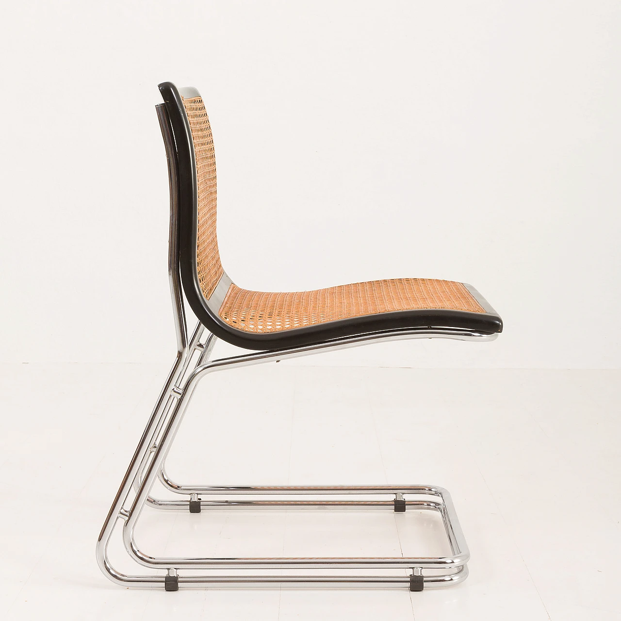 Cantilever chair in chromed steel and Vienna straw, 1970s 13