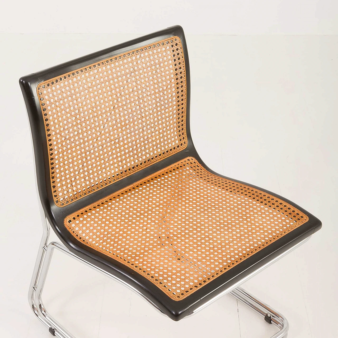 Cantilever chair in chromed steel and Vienna straw, 1970s 14