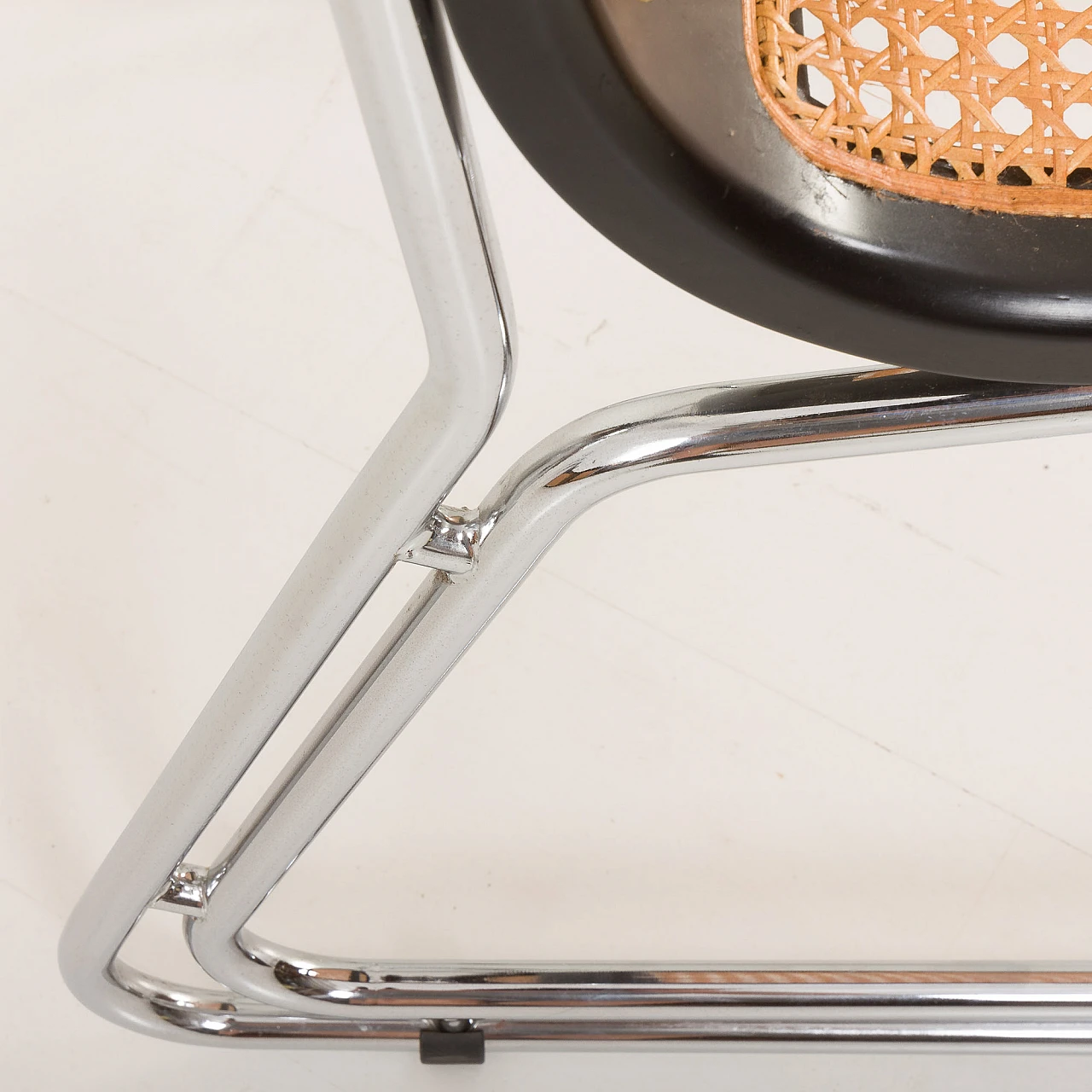 Cantilever chair in chromed steel and Vienna straw, 1970s 16