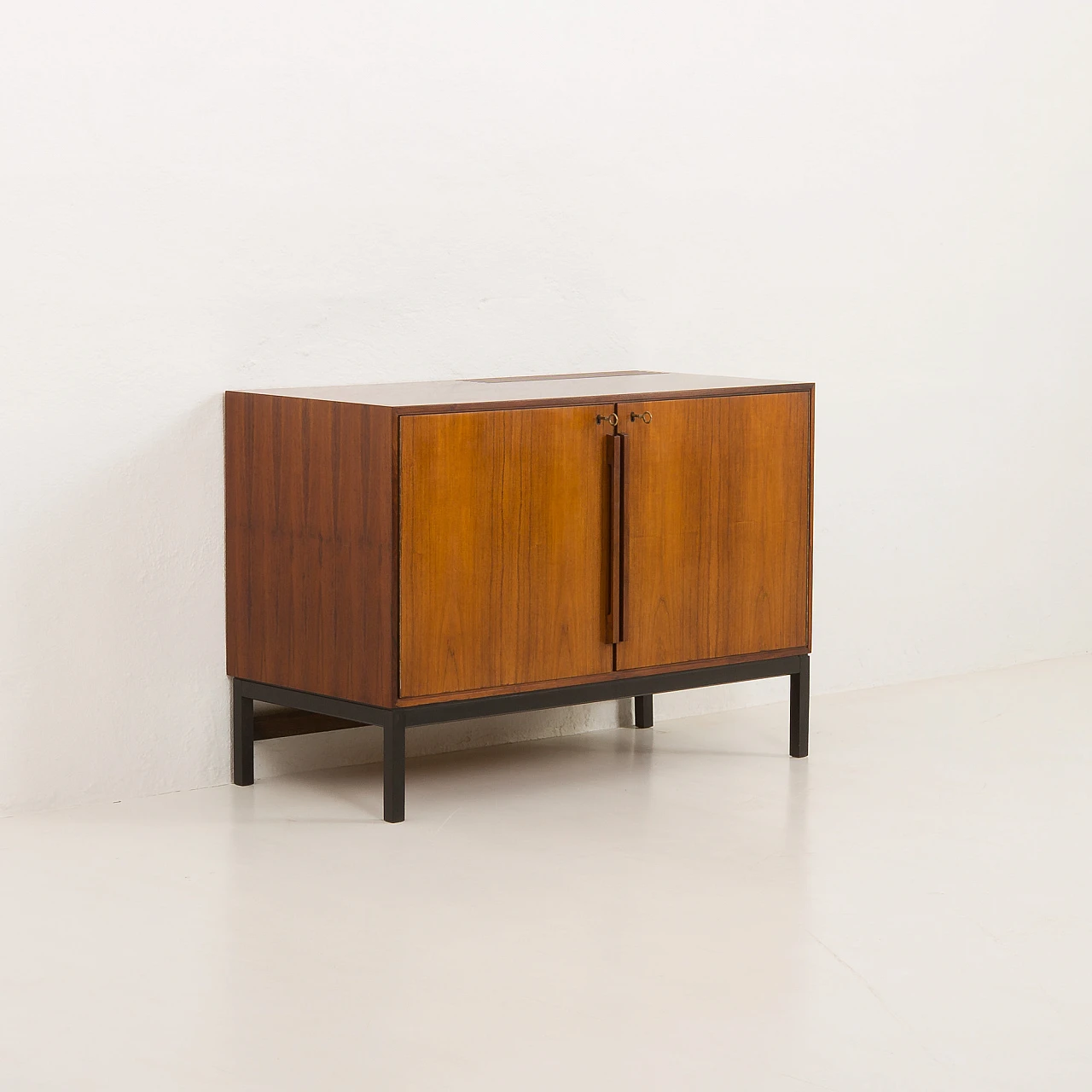 Rosewood bar cabinet by S. Bernadotte & A. Bjorn for Atlas, 1960s 4