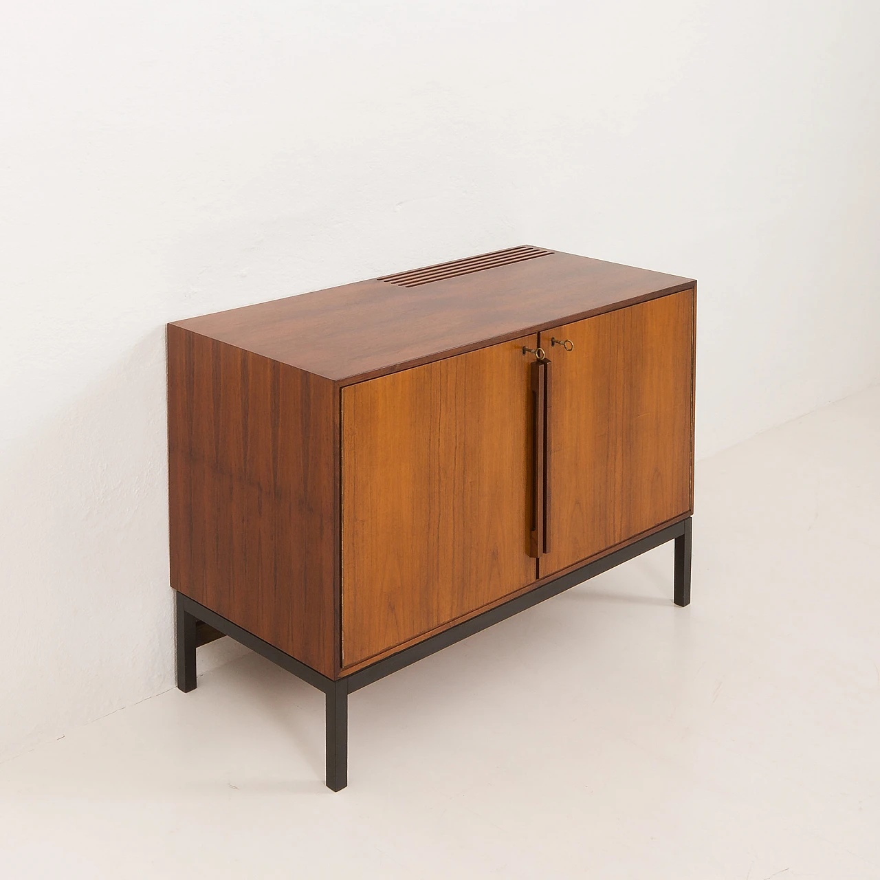 Rosewood bar cabinet by S. Bernadotte & A. Bjorn for Atlas, 1960s 5