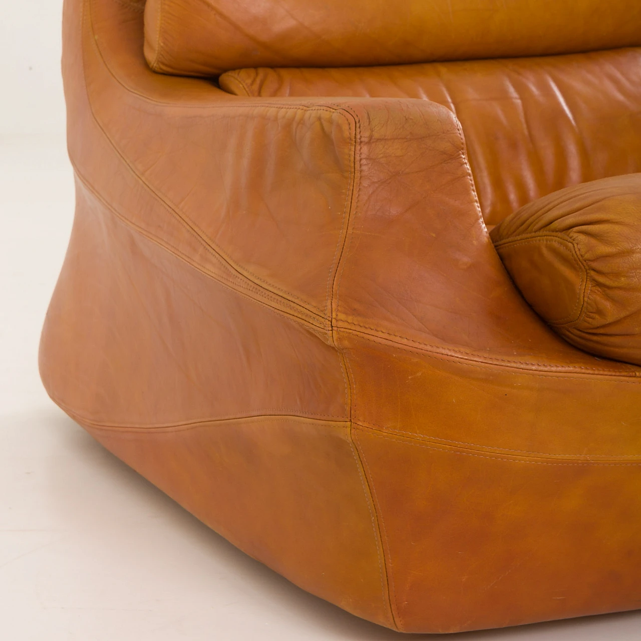 Space Age leather armchair in De Pas, D'Urbino & Lomazzi style, 1960s 15