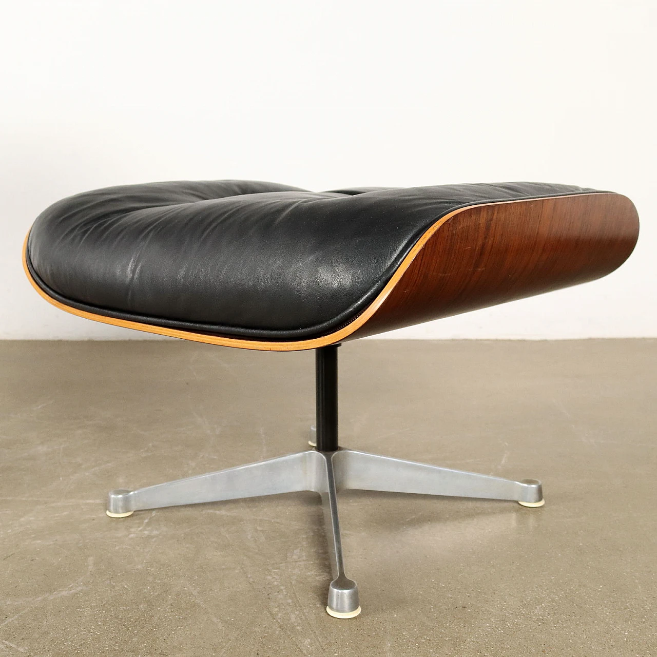 Swivel armchair with footrest in leather in Charles Eames style, 1980s 8