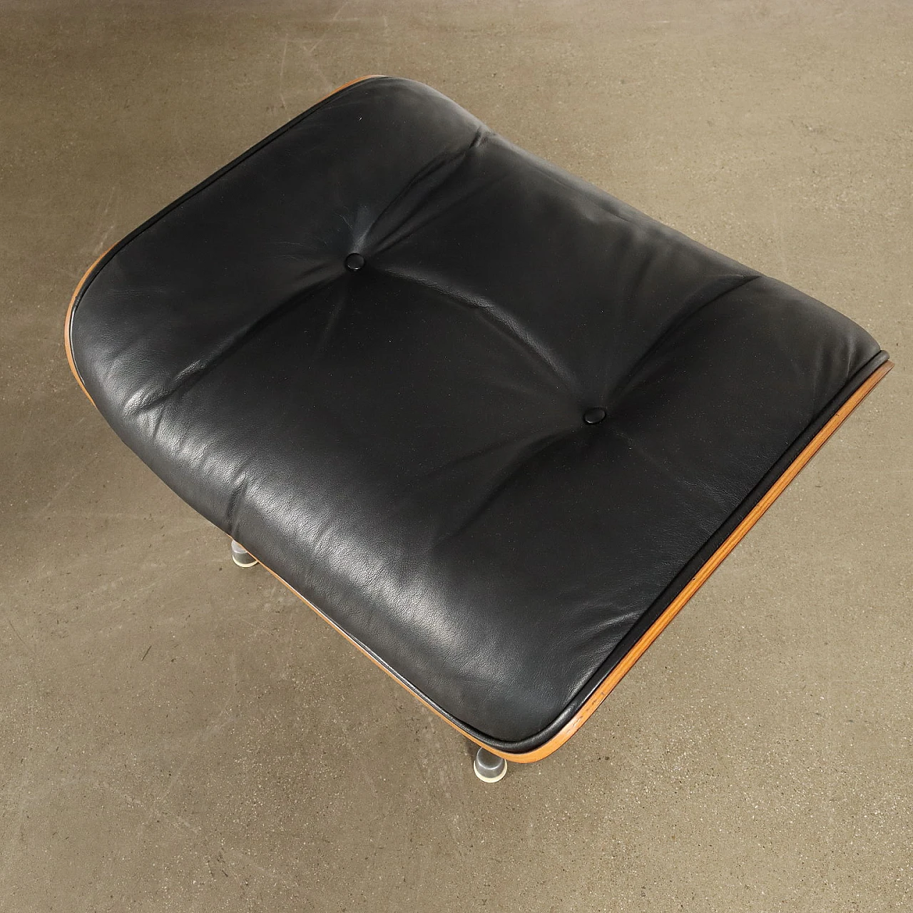 Swivel armchair with footrest in leather in Charles Eames style, 1980s 9