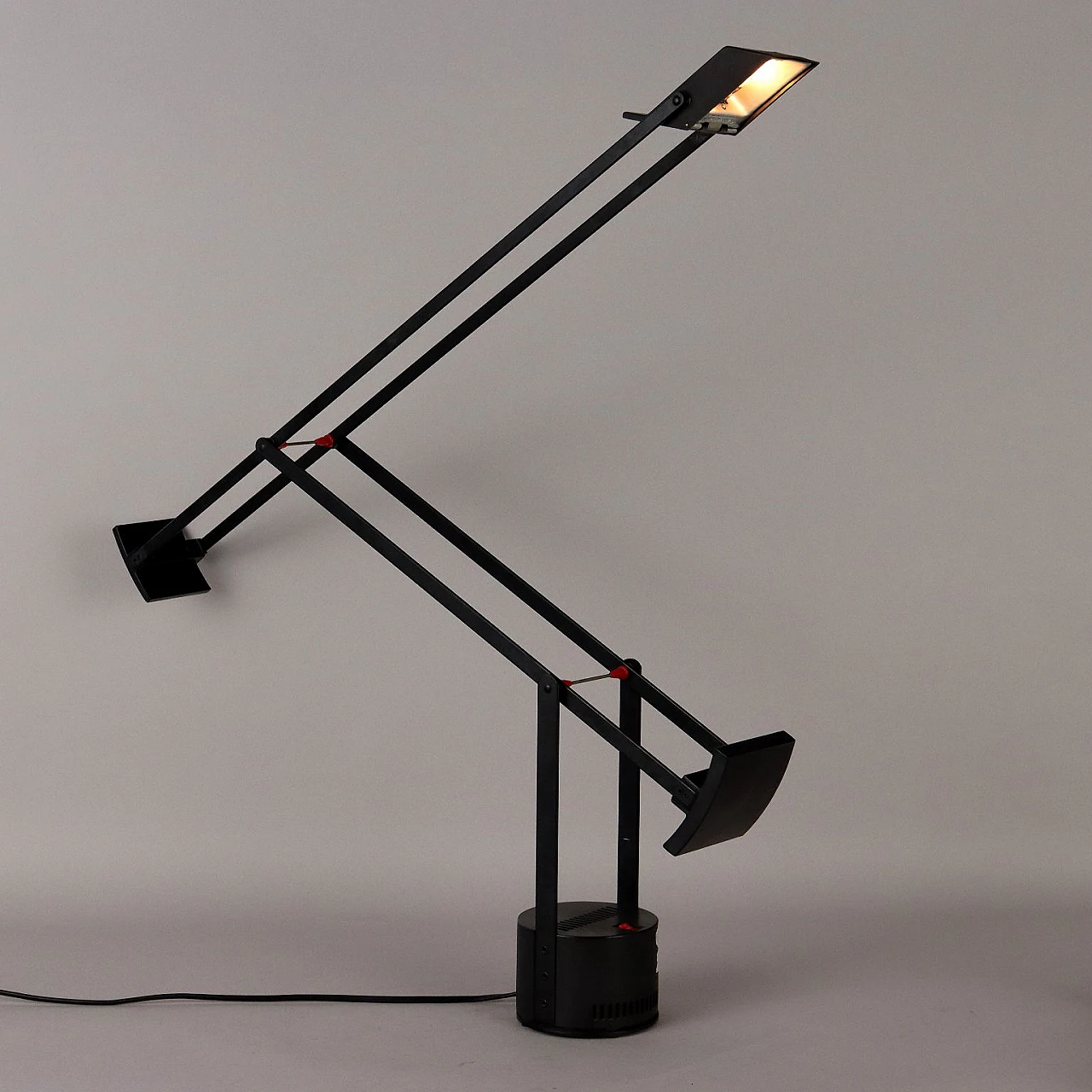 Lampada da tavolo Tizio di Richard Sapper per Artemide, anni '80 1