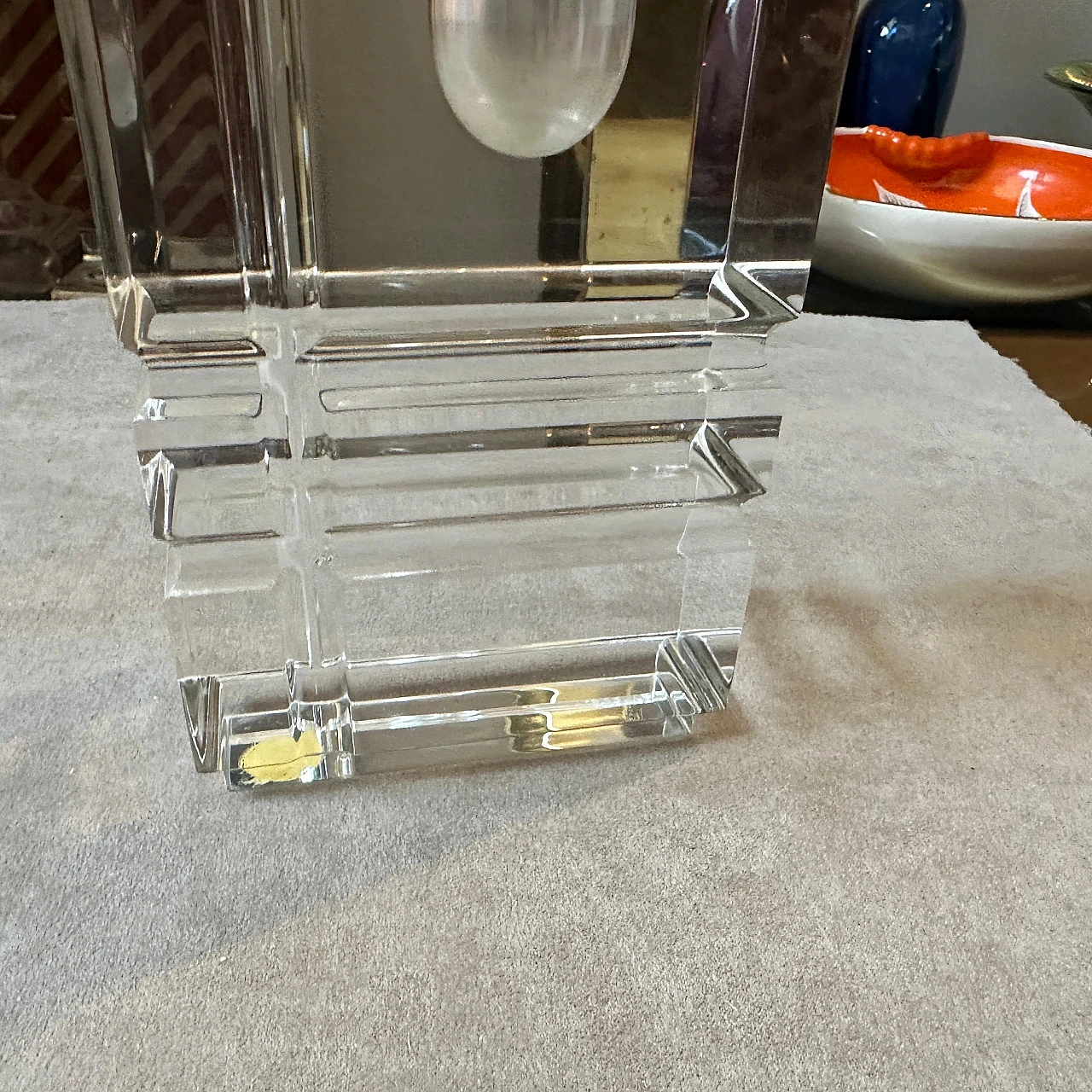 Rectangular transparent plexiglass vase, 1970s 3