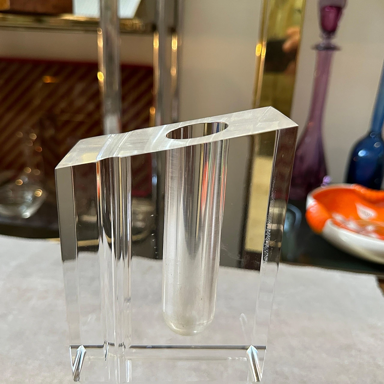 Rectangular transparent plexiglass vase, 1970s 5