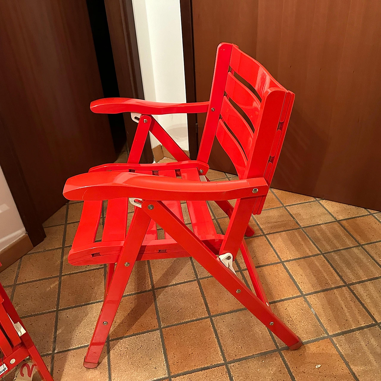 4 Orange Reguitti-style folding chairs, 1980s 7