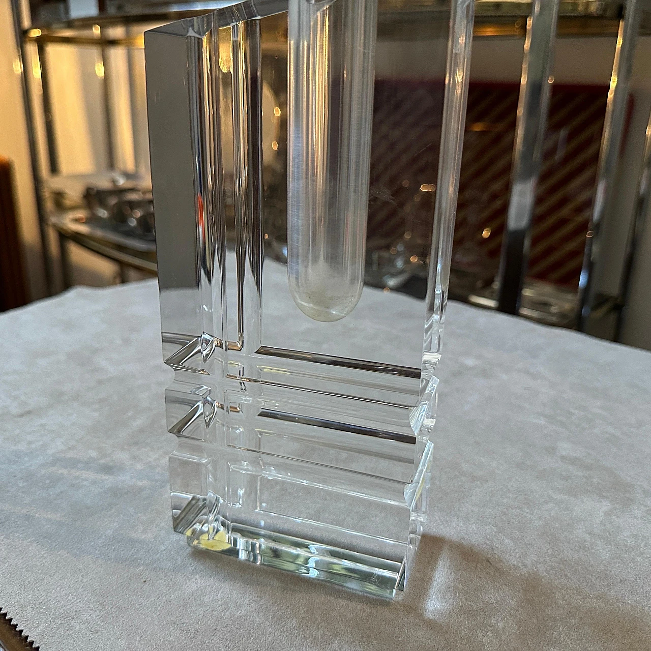 Rectangular transparent plexiglass vase, 1970s 7