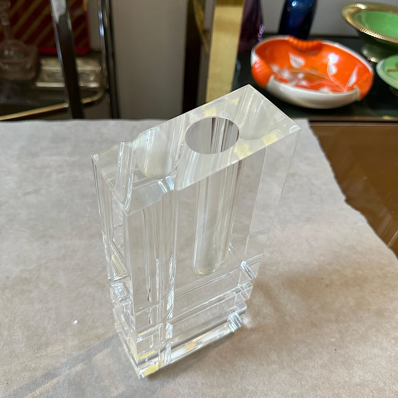 Rectangular transparent plexiglass vase, 1970s 10