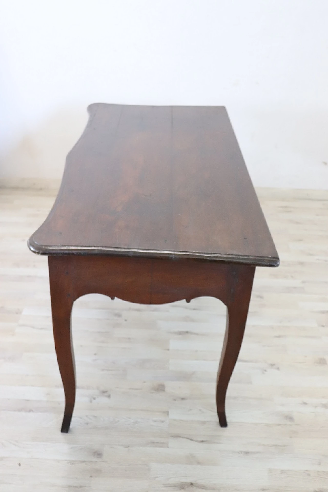 Louis XV desk in solid oak, mid-18th century 4