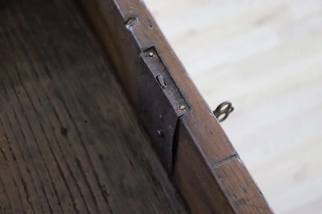 Louis XV desk in solid oak, mid-18th century 11