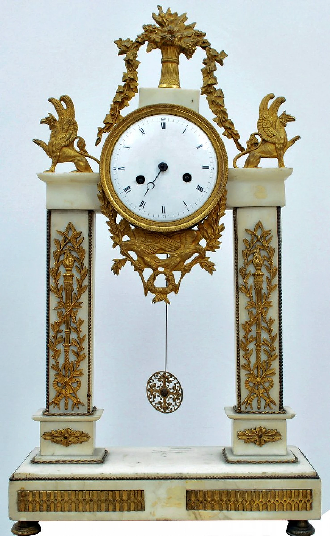 Orologio da tempio Luigi XVI in marmo bianco e bronzo dorato, '700 1