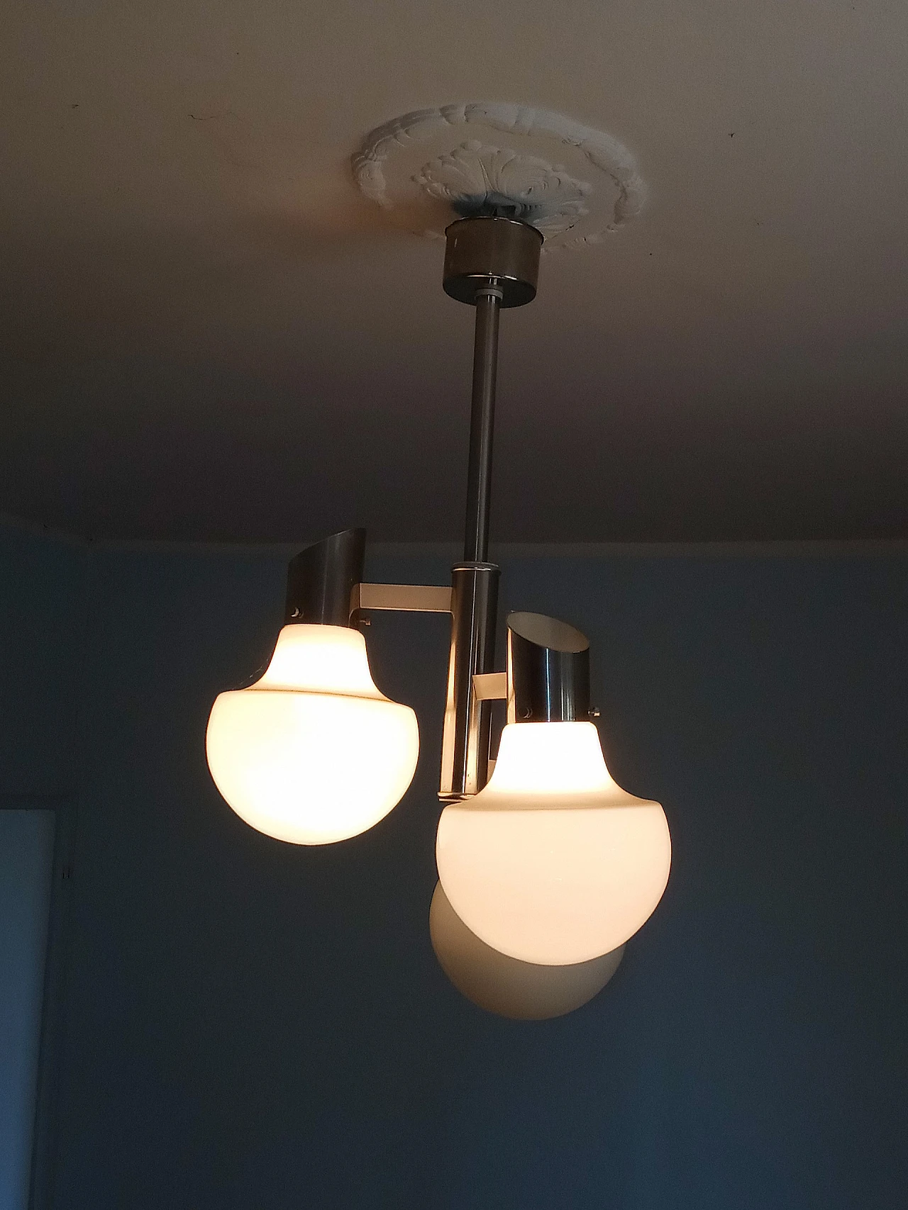 Lampadario in acciaio cromato e vetro in stile Sciolari, anni '60 5