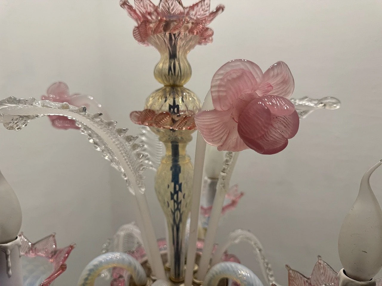 Venetian pink opalescent Murano glass chandelier, 1960s 7