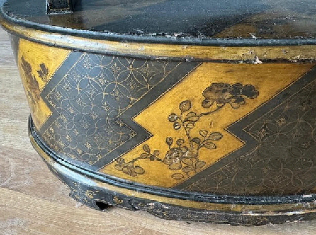 Lacquered & gilded table Psyche with chinoiserie motifs, 19th century 2