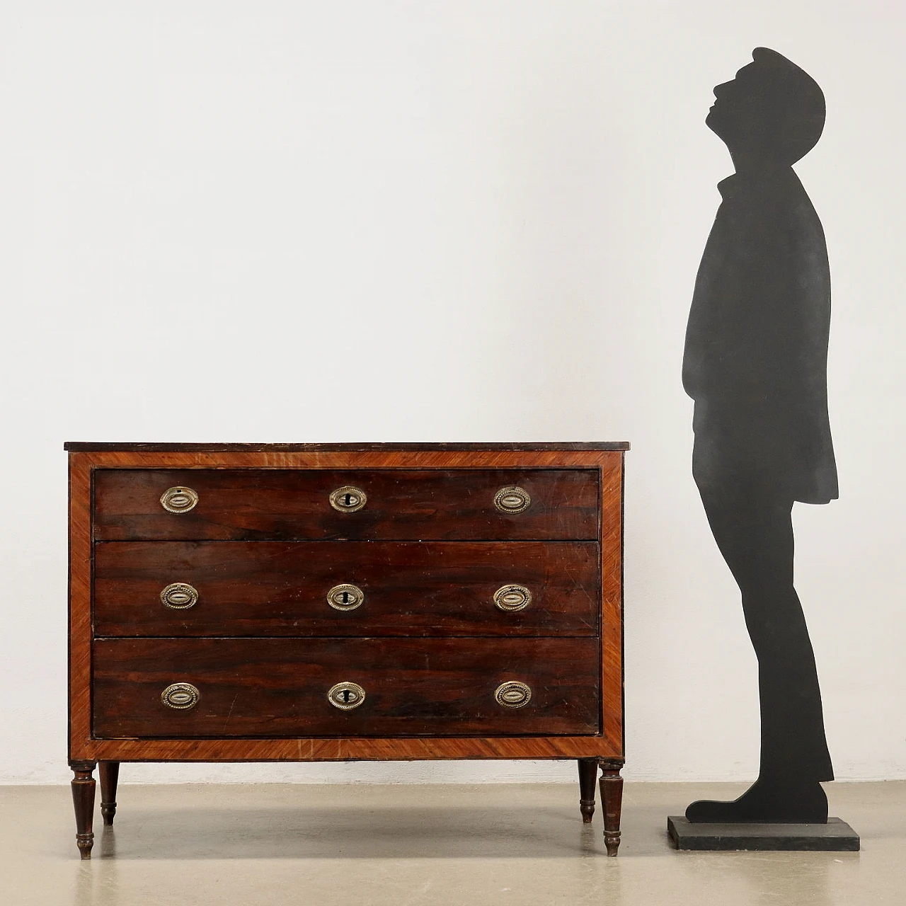 Louis XVI chest of drawers in walnut and fir, late 18th century 2