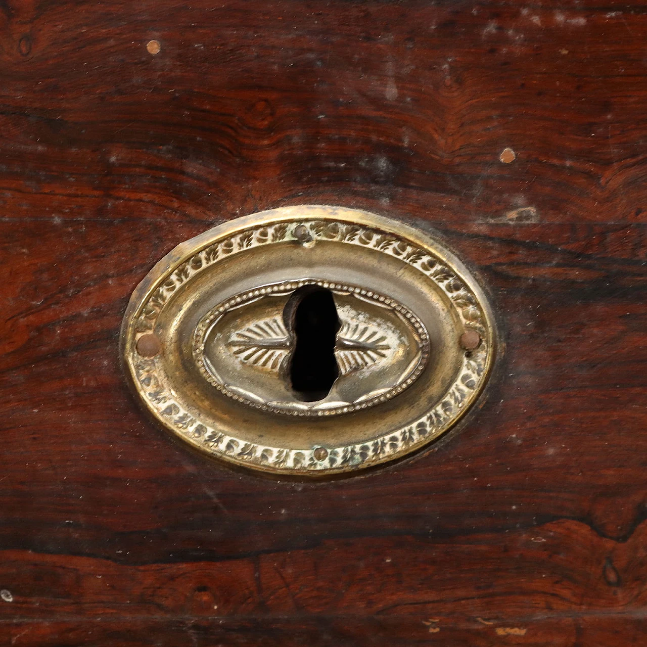 Louis XVI chest of drawers in walnut and fir, late 18th century 7