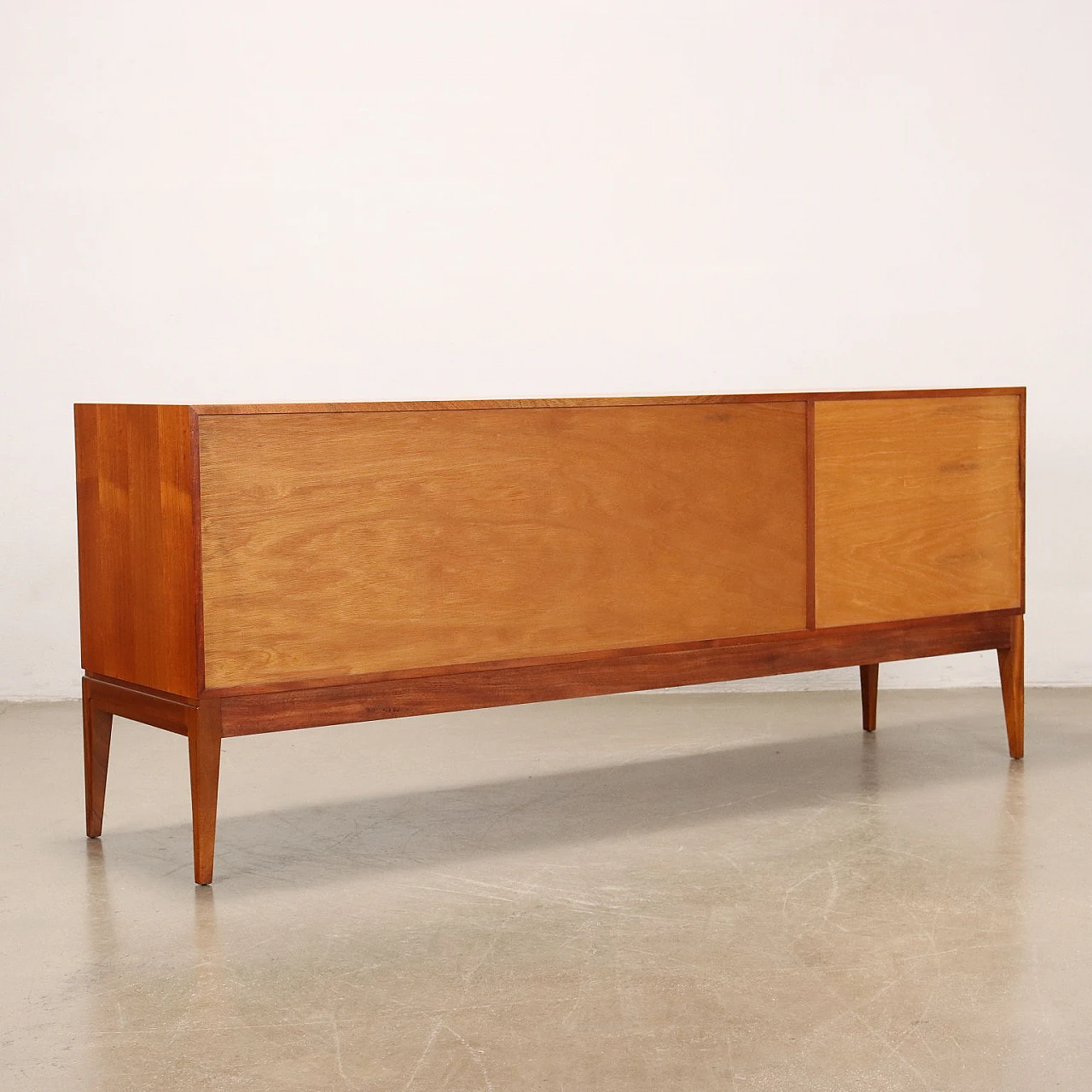 Credenza impiallicciata in teak con 3 cassetti di McIntosh, anni '60 10