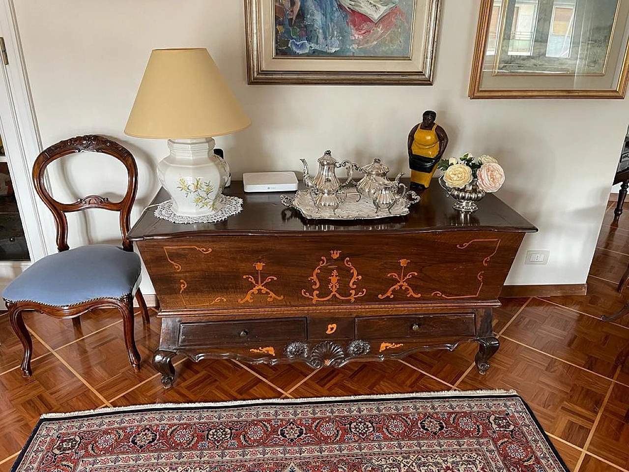 Baroque walnut sideboard, first half of the 18th century 4