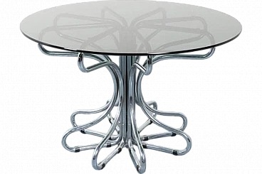 Round sculptural chromed iron table, 1970s