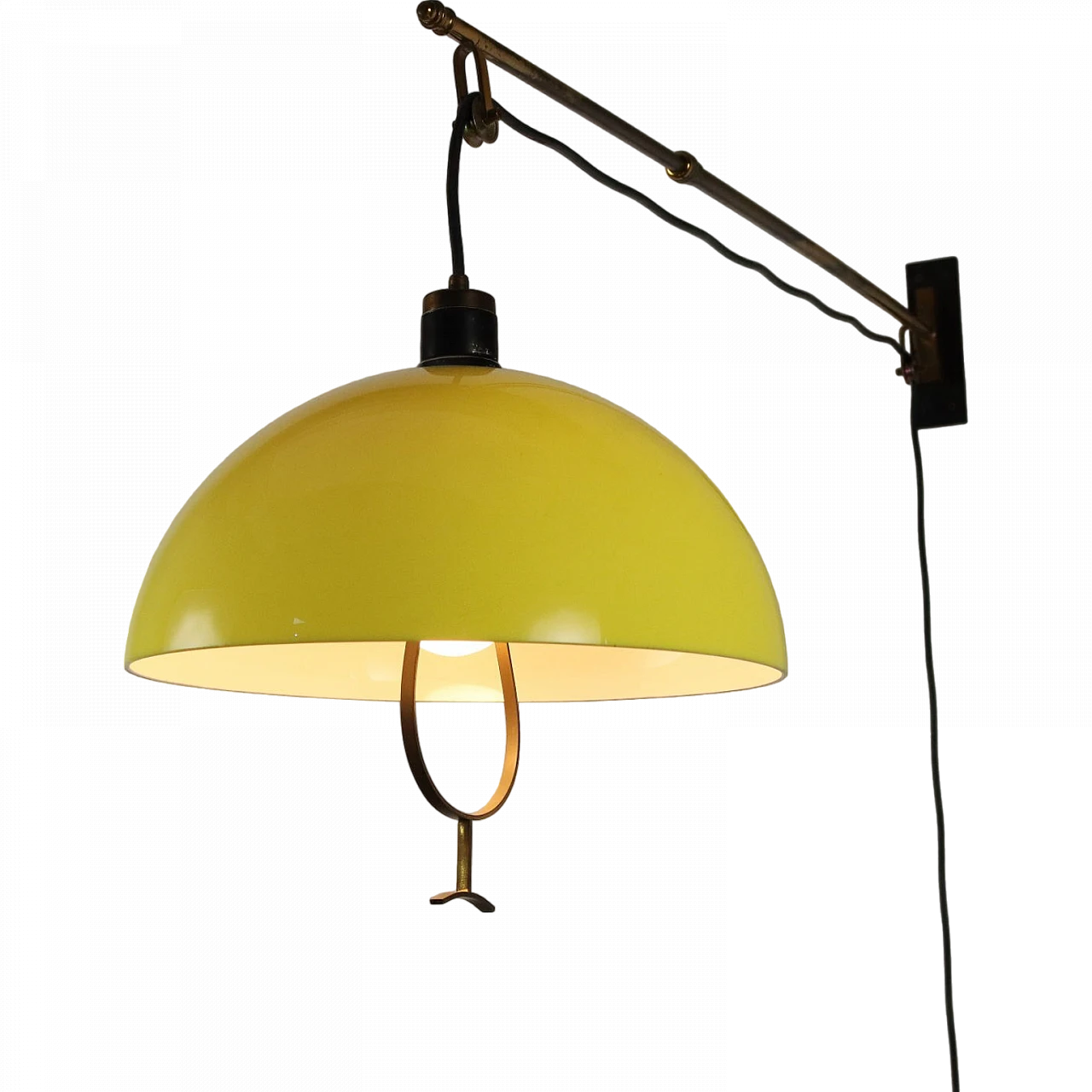 Lampada in metallo e ottone con paralume giallo, anni '60 11