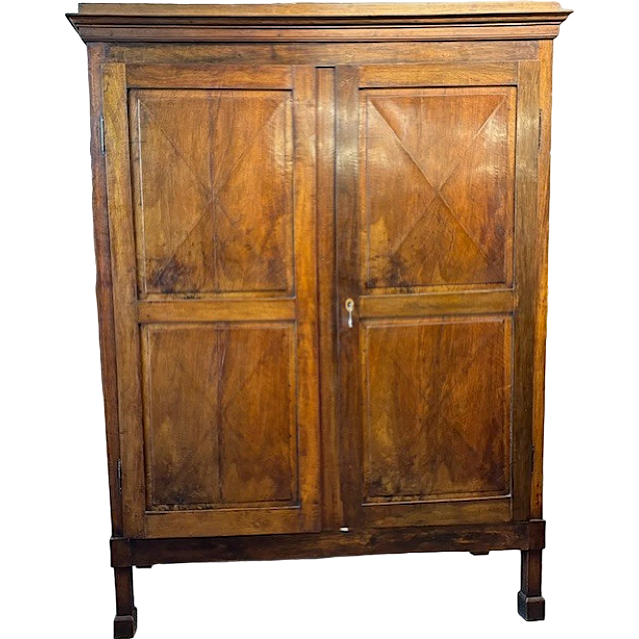 Walnut cupboard with diamond doors, 1810 24