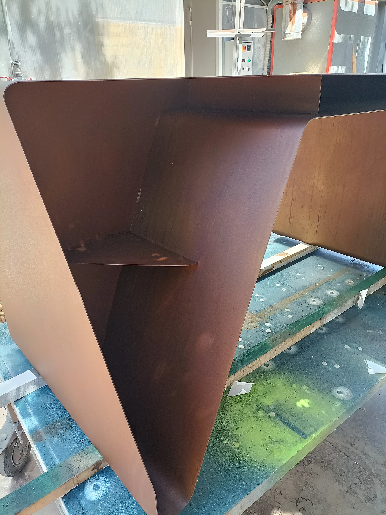 Desk Tape in metal corten 1067450