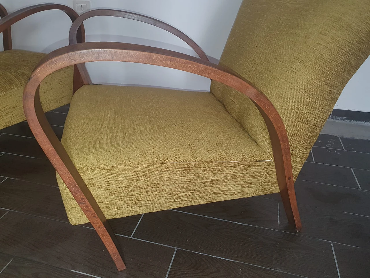 Coppia di poltrone Art Deco in legno curvato e velluto, anni '40 6