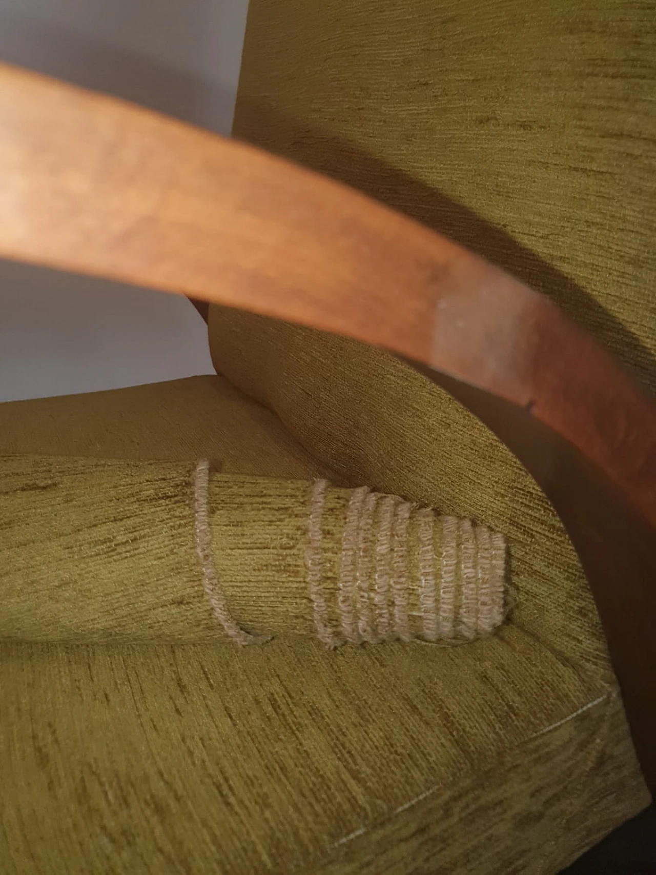 Coppia di poltrone Art Deco in legno curvato e velluto, anni '40 11