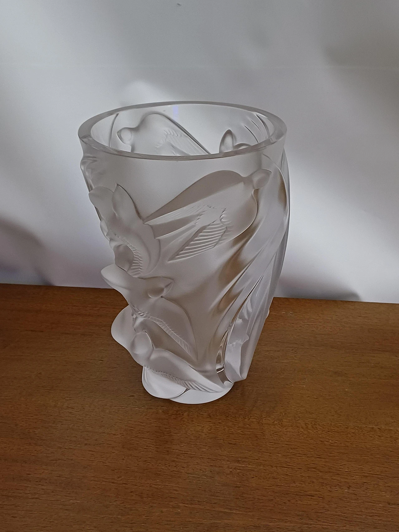 Vaso Martinets in cristallo trasparente di Lalique France, 1982 3